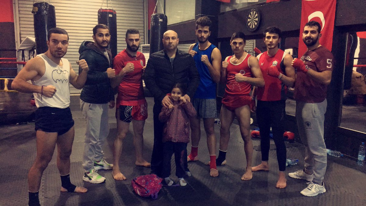 tayfuny1lmaz's tweet photo. Kimle ne sekil konusacagımıza bırakında biz karar verelim agaaa😅👊✋ #fightersteam #bibukadardayerinaltında #FAsport https://t.co/GLXMODCdjC