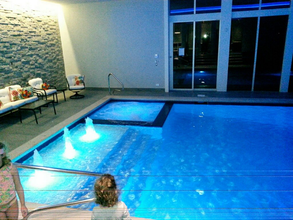 Engerman Contracting and <a href="/Caravelle_Light/">Caravelle Lighting</a> together bring this #homeowners #POOL to #light