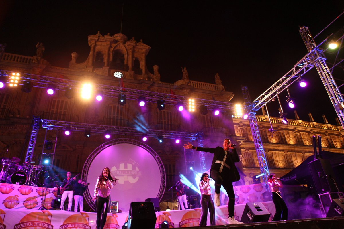 .<a href="/orquestakronos/">Orquesta Kronos</a> ahora mismo en nuestra #PlazaMayor, ¡esto acaba de comenzar! ¡Grandes! 💃 💃 💃 #NU2016.