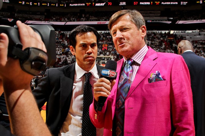 BleacherReport's tweet image. Always and forever, the best dressed man in the history of sports television

#SagerStrong