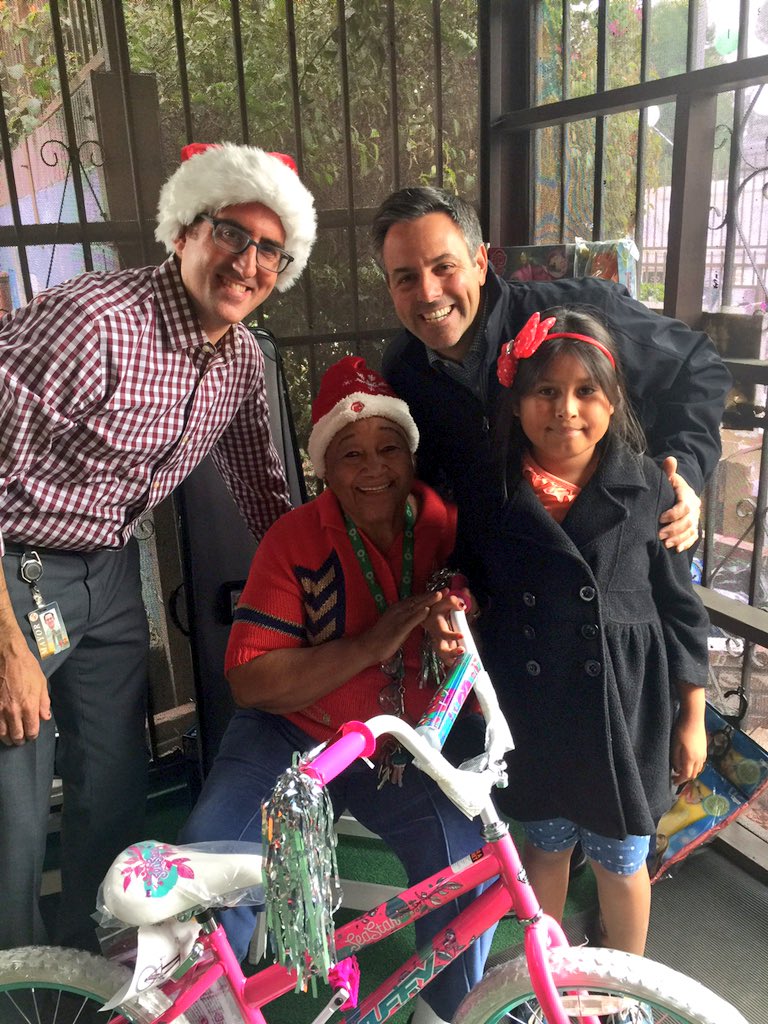 LAsBEST's tweet photo. LAsBEST Pres & CEO @ericgurna w/ @JoeBuscaino & #SweetAliceHarris at today's #ParentsofWatts holiday bike giveaway! https://t.co/LBUb3oI9QL