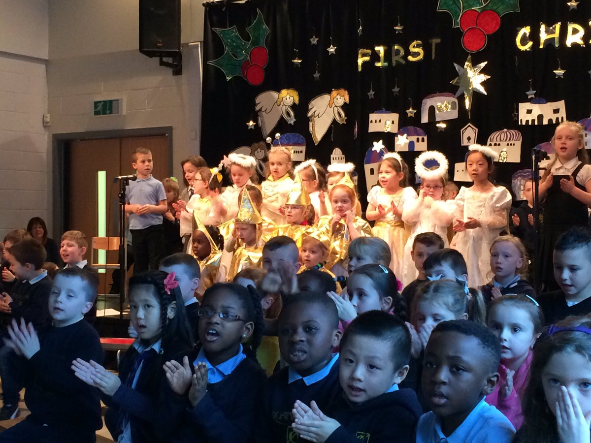 MrsODonnell_QB's tweet photo. Great nativity, well done to Miss Bremner for organising it & to Mrs O'Hara for teaching us to sign! #bornthisnight #BritishSignLanguage https://t.co/2YTMisQrnw