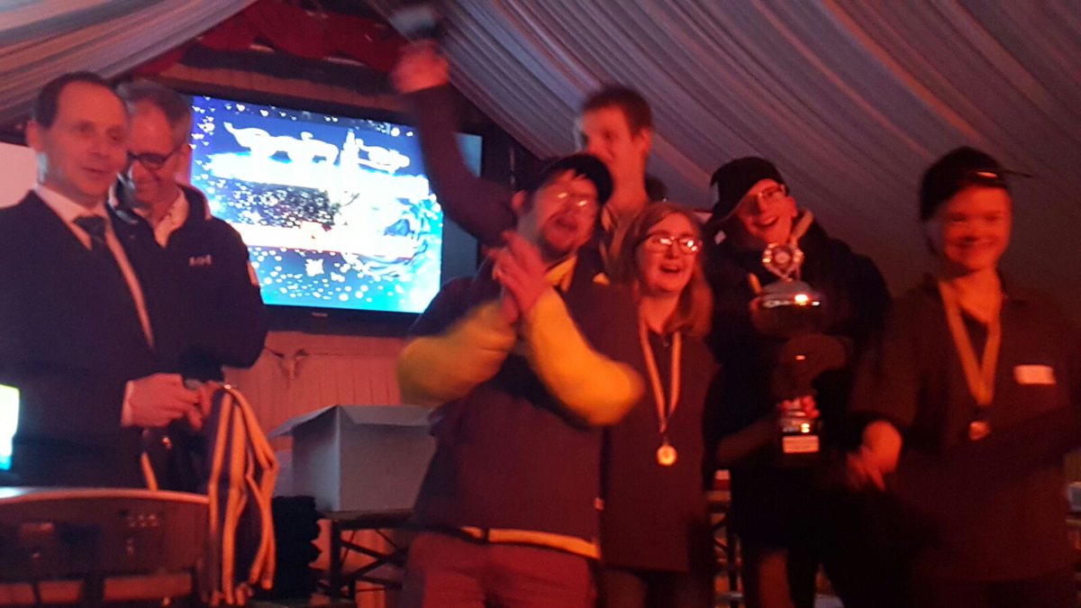 #Gewonnen #curling #ijsbaan #Valkenswaard <a href="/BMValkenswaard/">Anton Ederveen</a> #trots!!!!