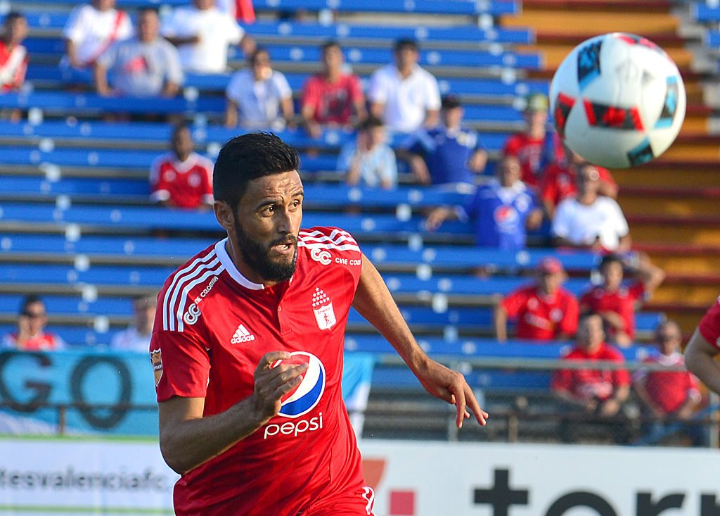 ElPetisoArango's tweet photo. Dato: Ahora si confirmado: Diego Herner jugará con @AmericadeCali @LigaAguila 2017, renovó x 1 año 😉 https://t.co/Y0NnjdODYb