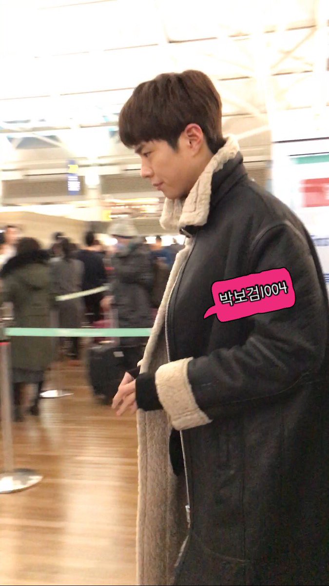BOGUMMY1004's tweet photo. 161216 인천출국. #박보검 멋있어요. #ParkBoGum 😎 https://t.co/C7SUcaO1Ej