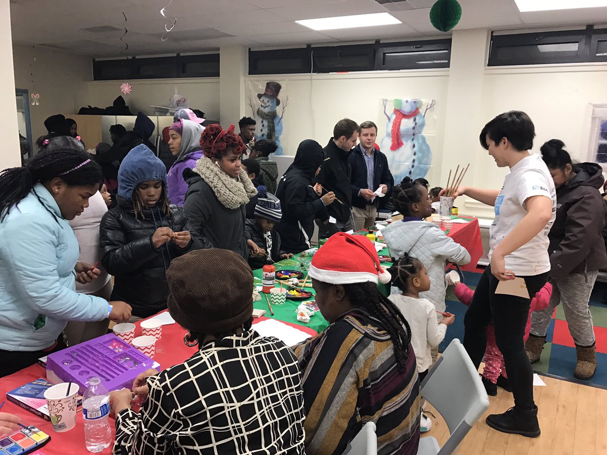 dcbia's tweet photo. Face painting, cookie decorating, and arts & crafts! @DC_Housing Benning Terrace @CunninghamQuill #careandshare https://t.co/U8W3b4t4Nu