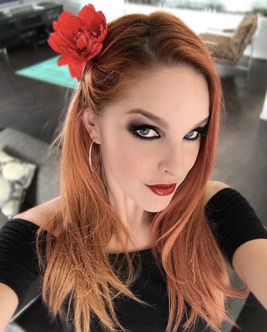 🌹 https://t.co/CLD399AH8U