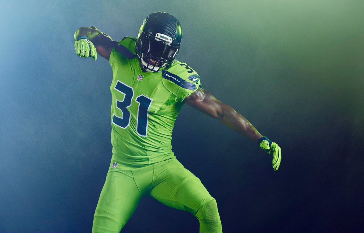 russell wilson color rush