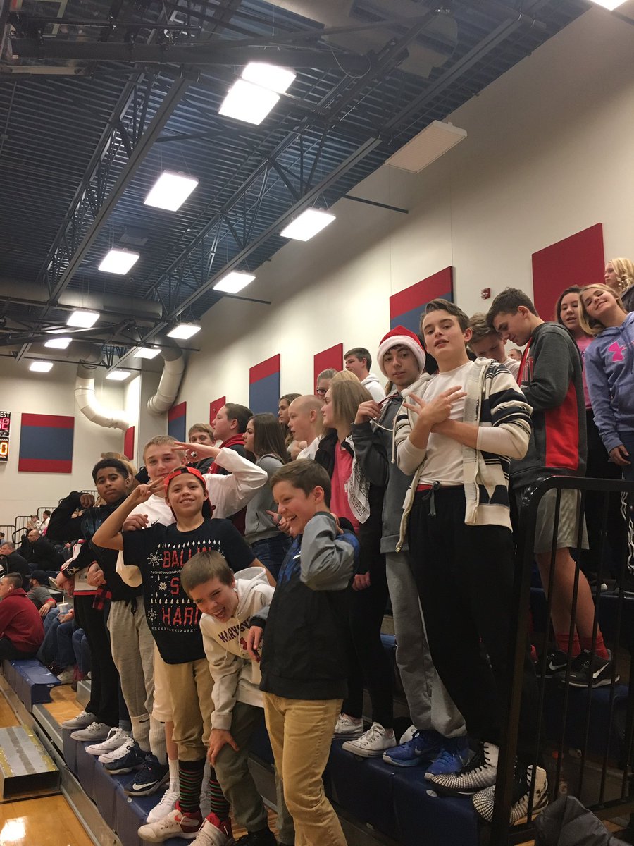 BMS Mini Pit cheering on our teams!  #startingthemyoung #minipit #ptbm #gomonarchs #canwegetagoldenmegaphone  @Jerry_Snodgrass