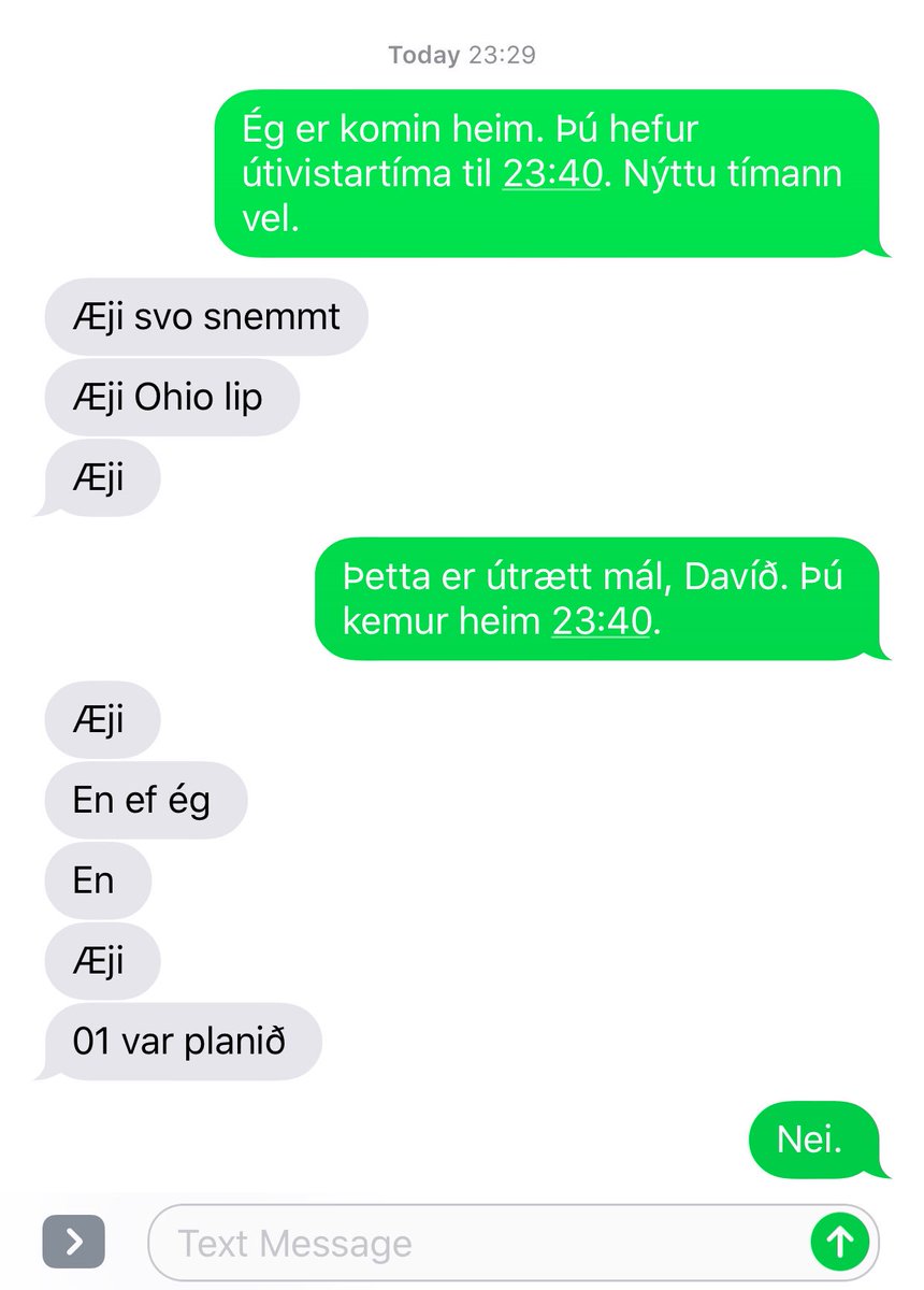 þegar bae fer út með strákunum 😍😍