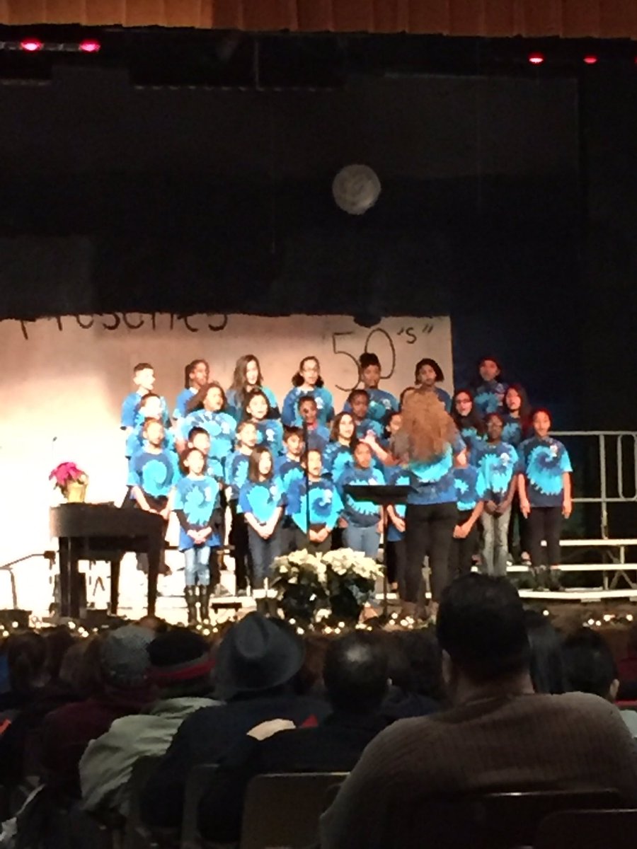 MiMSprincipal's tweet photo. Lincoln Elementary sounds amazing tonight! Another great performance at the concert tonight! #fcpsvpa https://t.co/JbfqlH0bkm