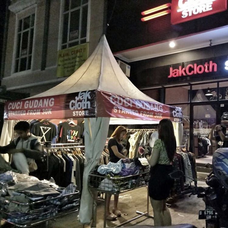 Inilah keseruan hari pertama - CUCI GUDANG - 
Yuuk segera merapat harga mulai 30ribuuuu..