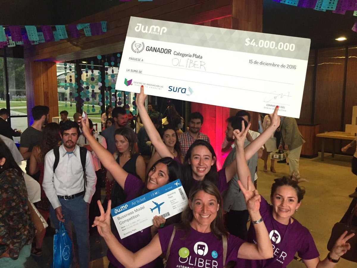 iCubo_udd's tweet photo. Felicitaciones a #oliber porque no solo se ganaron el segundo lugar en el @Jump_Chile sino que en nuestros ❤️! A Silicon Valley! https://t.co/RIdkXl3tP6