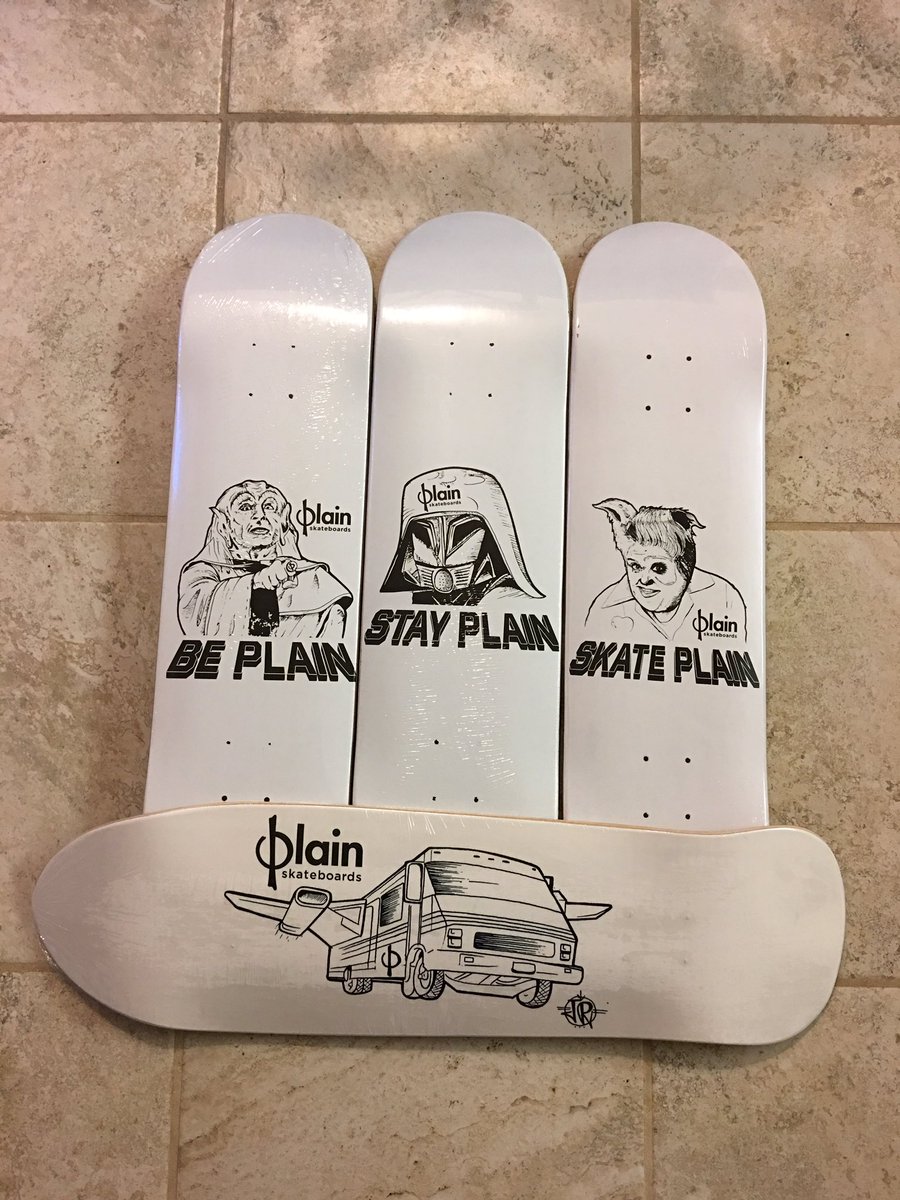 PlainskatesCA's tweet image. Which one do you want for Christmas? #plainskateboards #beplain #stayplain #skateplain