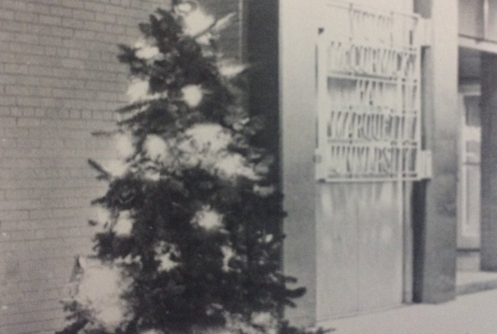 MarquetteToday's tweet photo. @MUMcCormickHall looking festive in the 1969 yearbook. https://t.co/0RbplvF98H