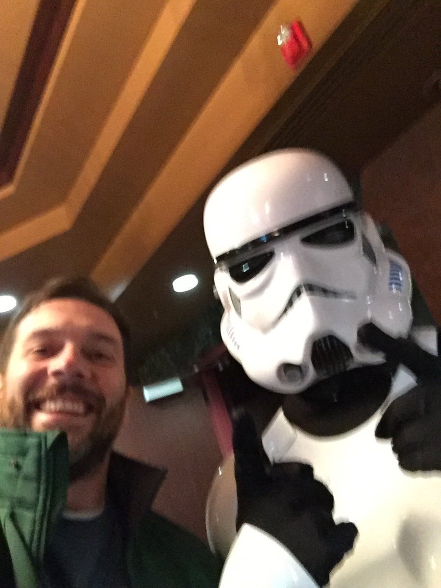 DerbySwimDive's tweet photo. That's right!!! #RogueOne https://t.co/8hfSvJAPE7