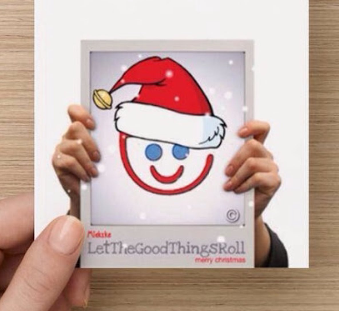 "e" #merrychristmas +:)
