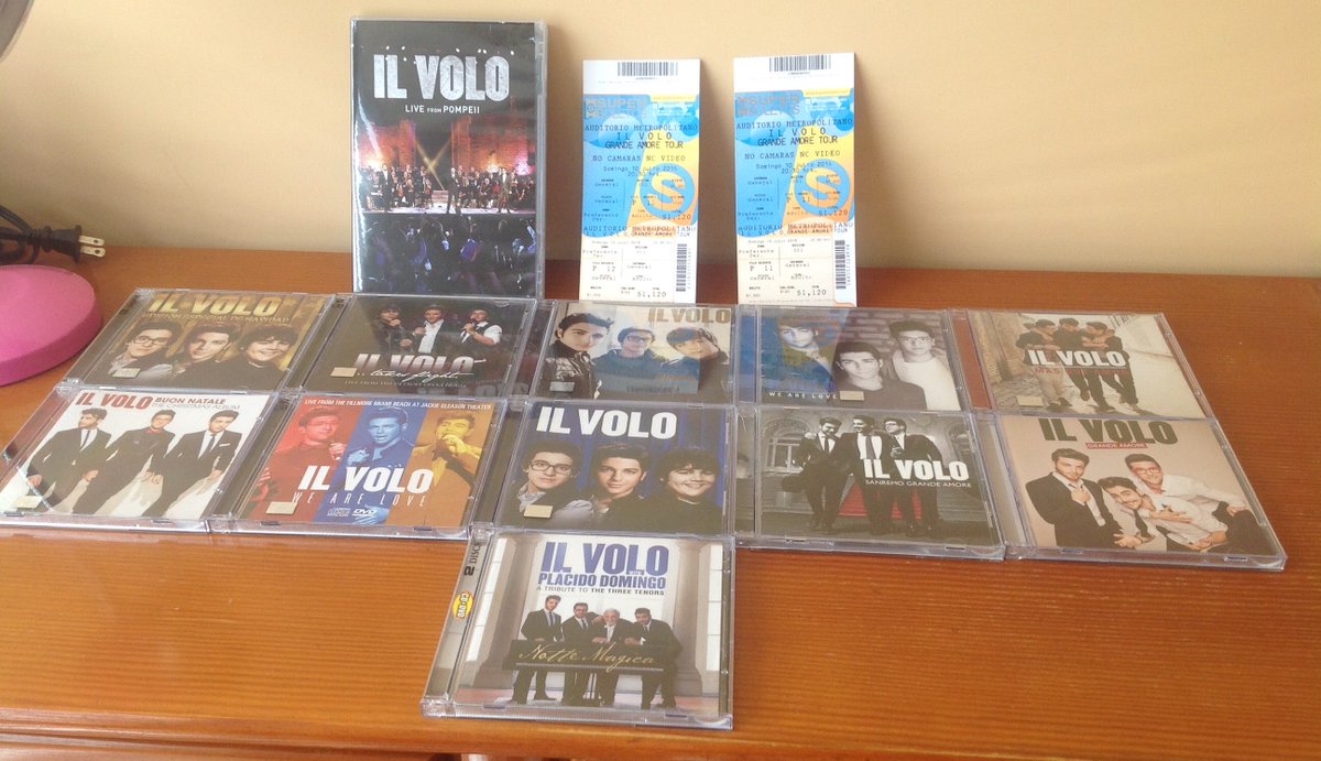 schatz40's tweet photo. This is My #IlvoloCollection ๐ฟ๐ @ilvolo @GianGinoble @piero_barone @IBoschetto #ProudIlvolover #Ilvolo #Ilvolovers https://t.co/UqT92VQPrP