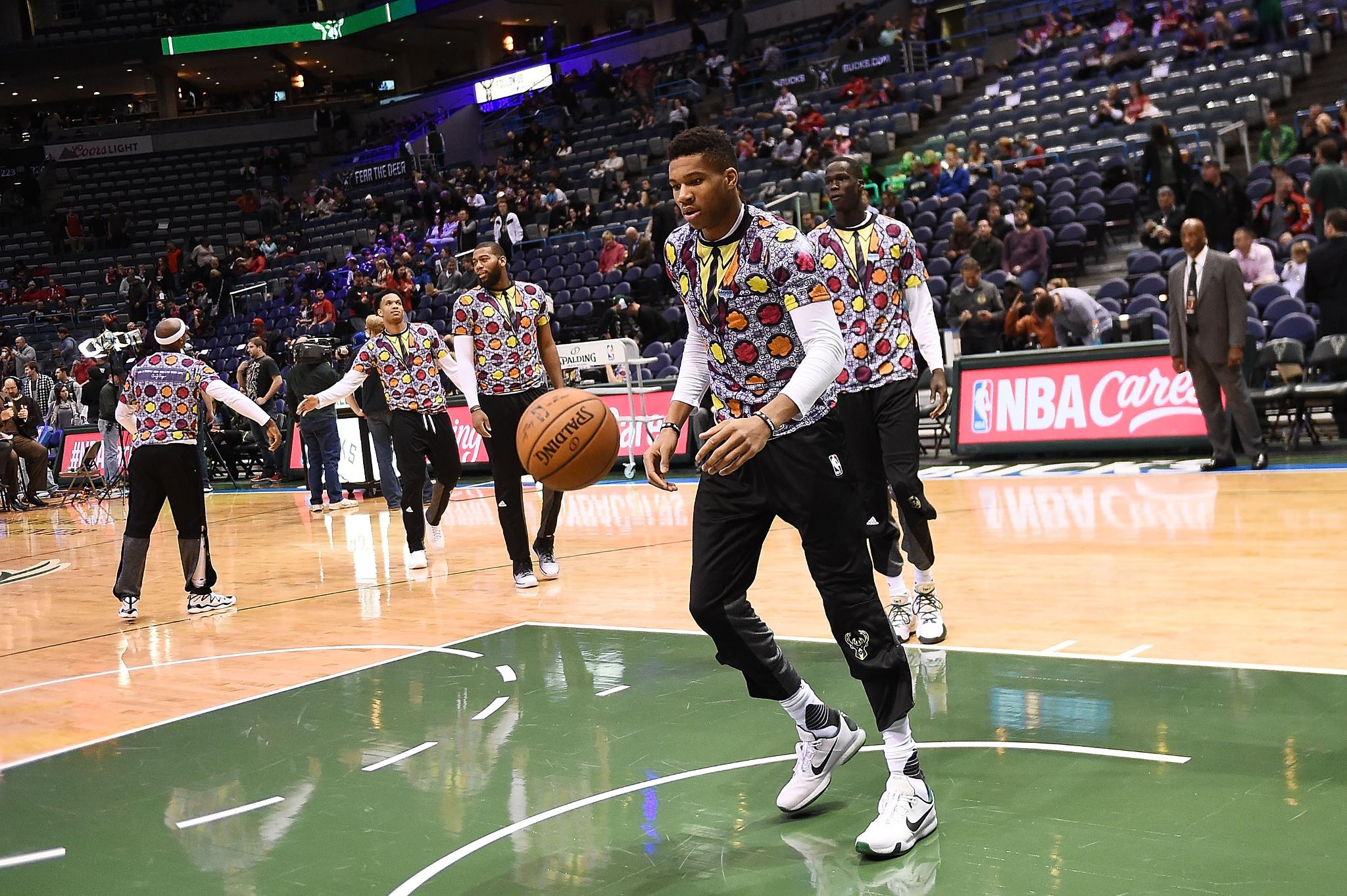 milwaukee bucks warm up shirt