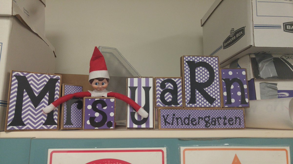 RyansRascals's tweet photo. Class elf. Day 9. Changed Mrs. Ryan's name blocks to say Mrs. Yarn. Teehee https://t.co/cXGk5nMxXg