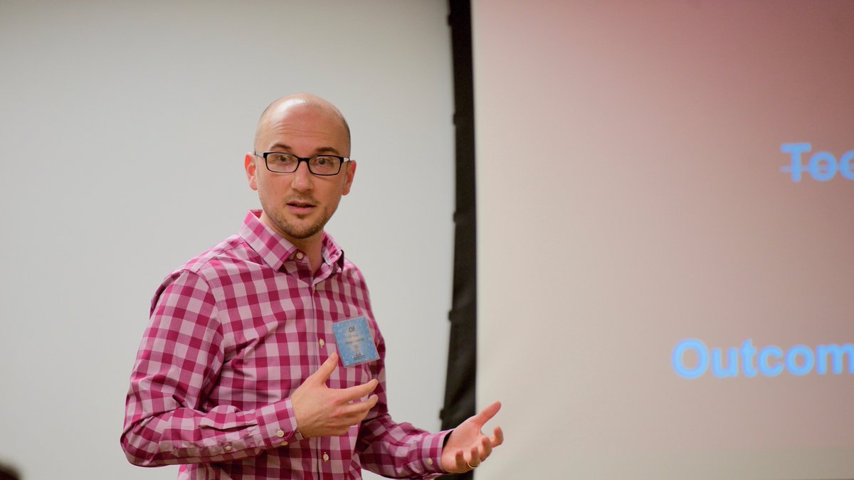 MRTBabbletype's tweet photo. A great shot of @CliffTironi presenting for @MRAPhila and @TUFoxMarketing 12/8 #MRX #DataAnalytics please PM us for the presentation! https://t.co/uQbzklssaw