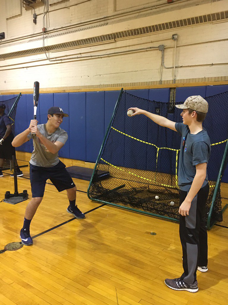 BaseballNFA's tweet photo. The boys are back in town! Great turnout tonight! #TheMarchToMarch @GoGoldbacks https://t.co/Lmuopo01qA