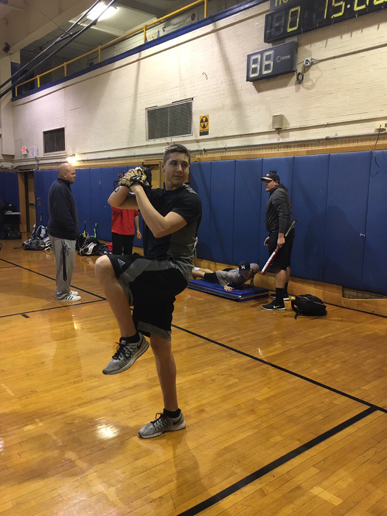 BaseballNFA's tweet photo. The boys are back in town! Great turnout tonight! #TheMarchToMarch @GoGoldbacks https://t.co/Lmuopo01qA