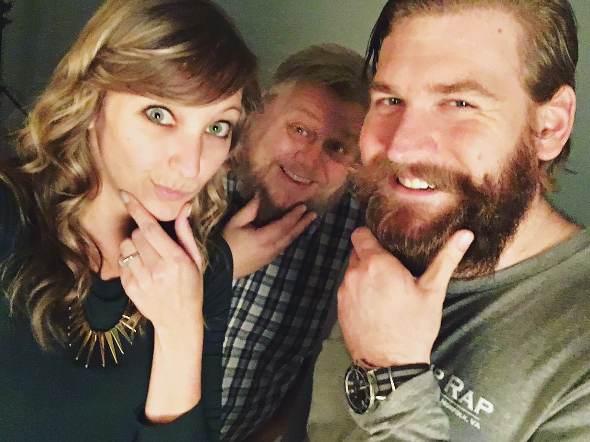Jsheaphoto22's tweet photo. Outtake from tonight's @HRGrowler shoot 😜 #beardlife https://t.co/rdPAWgyrNo