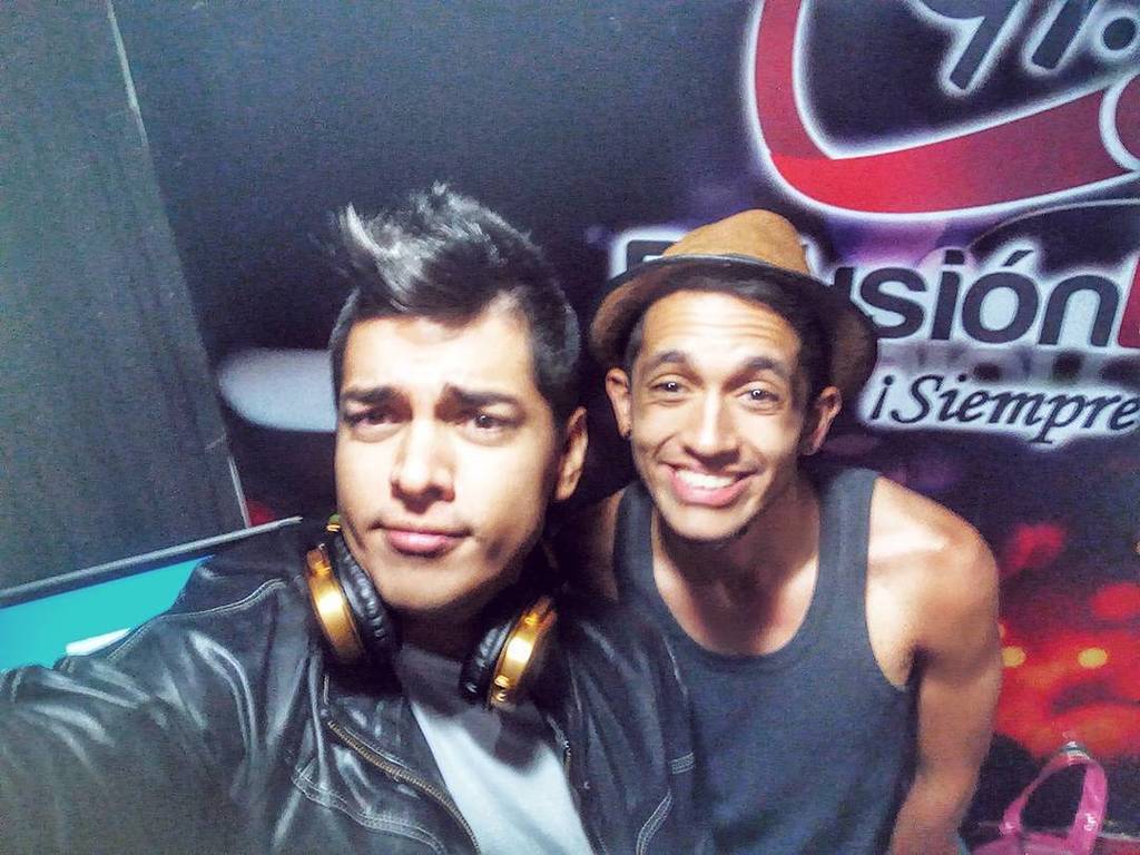El es @LeandroCMP y es uno de nuestros 5 finalistas para el #Showcase de <a href="/ElTalentoEresTu/">El Talento Eres Tú</a> … ift.tt/2hCIbVA