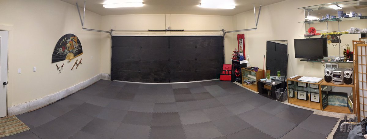 KenpoJD's tweet photo. #GarageDojo with more mats! :D
#HomeDojo #Kenpo #AmericanKenpo #Karate #KungFu #KungFuYoga #Yoga #SelfDefense #MartialArts #GraysHarbor #WA https://t.co/92ts3Q1X8K