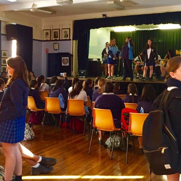 CAburyPositive tweet media