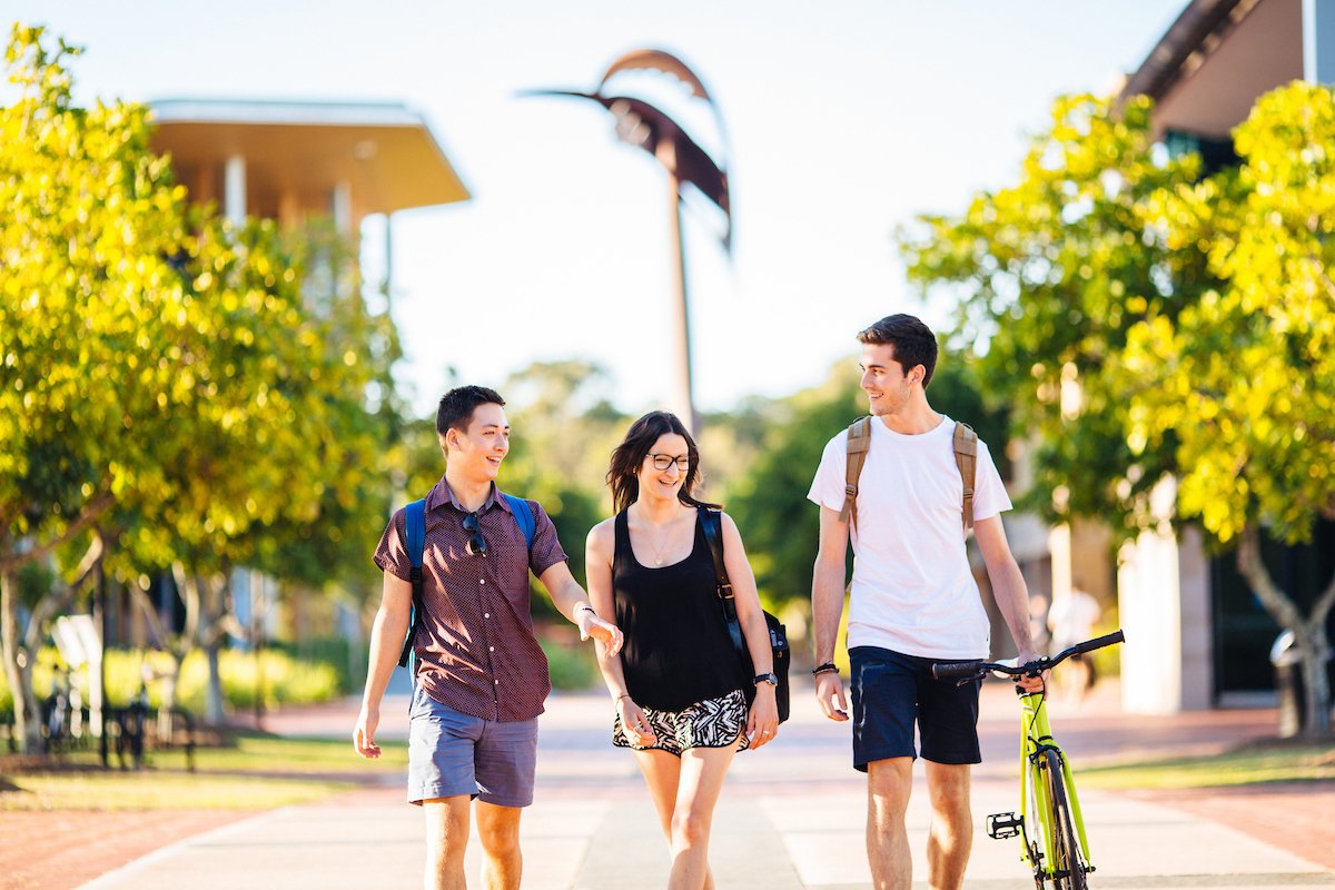 BondUniversity's tweet photo. You don't need #QTAC to change your preference to study at Bond this January. #PreferenceChange #thisisyouryear https://t.co/fr8HKCb6HF https://t.co/Uv0ZOVIcc0