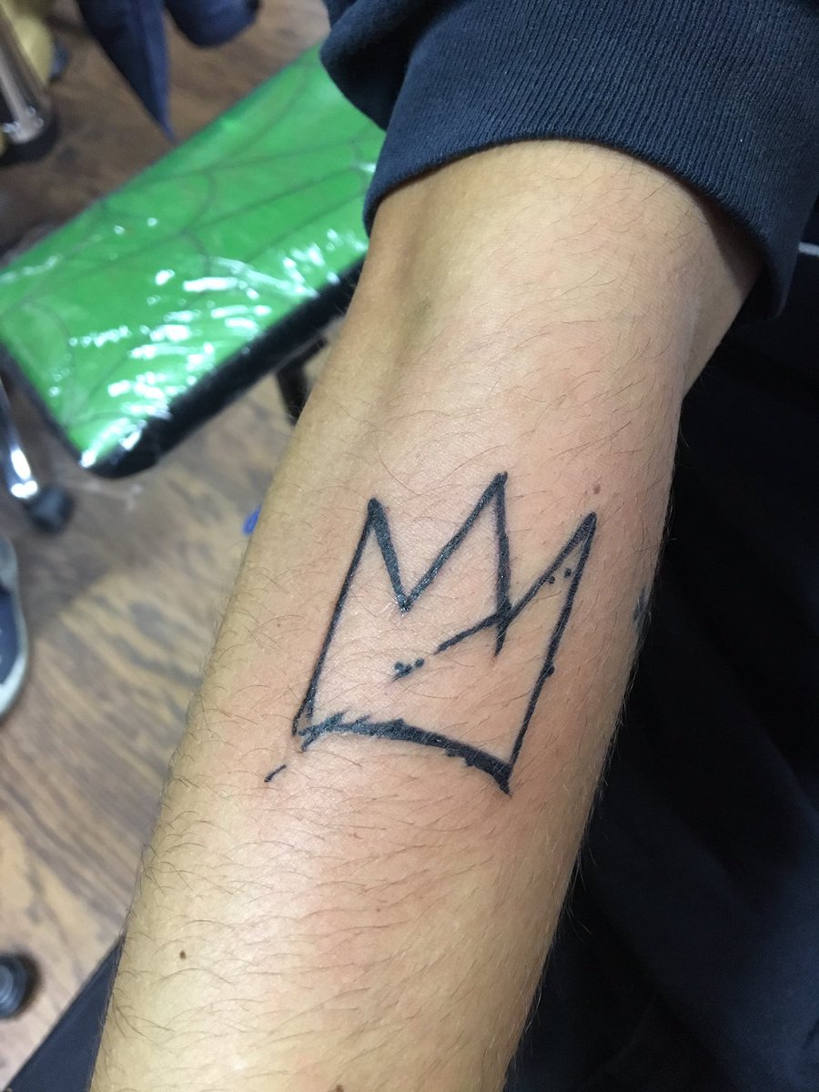 jabbomyth's tweet photo. Most young kings get their heads cut off. #6 #ripBasquiat https://t.co/MDEgbDulZc