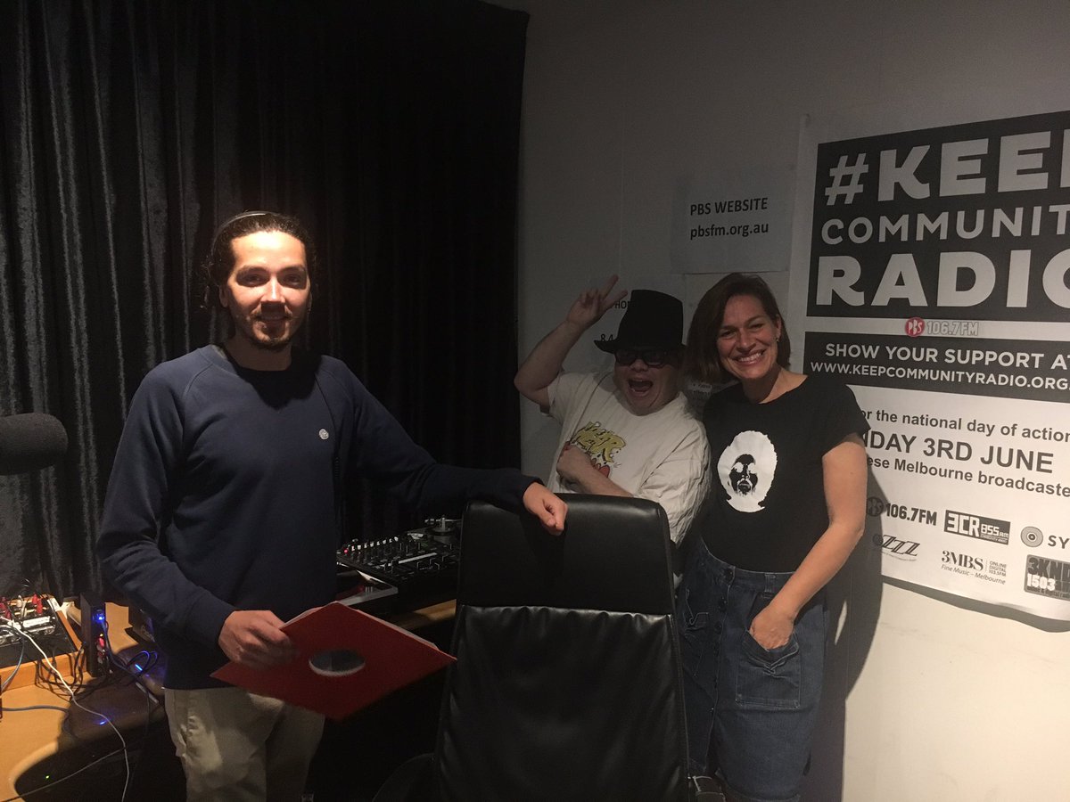 offthegridfest's tweet image. Tune into @pbsfm - #DJJNETT B2B #andeefrost on @eddfisher 's Tomorrowland. We're giving away two tickets!!!