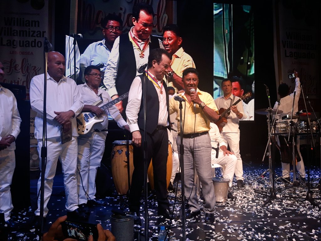 GoberNorte's tweet photo. Gob. @WilliamNdeS exalta la carrera artística del maestro Alfredo Gutiérrez #RecitalMusical #TeatroZulima #Cúcuta https://t.co/dDyA6PcnJk