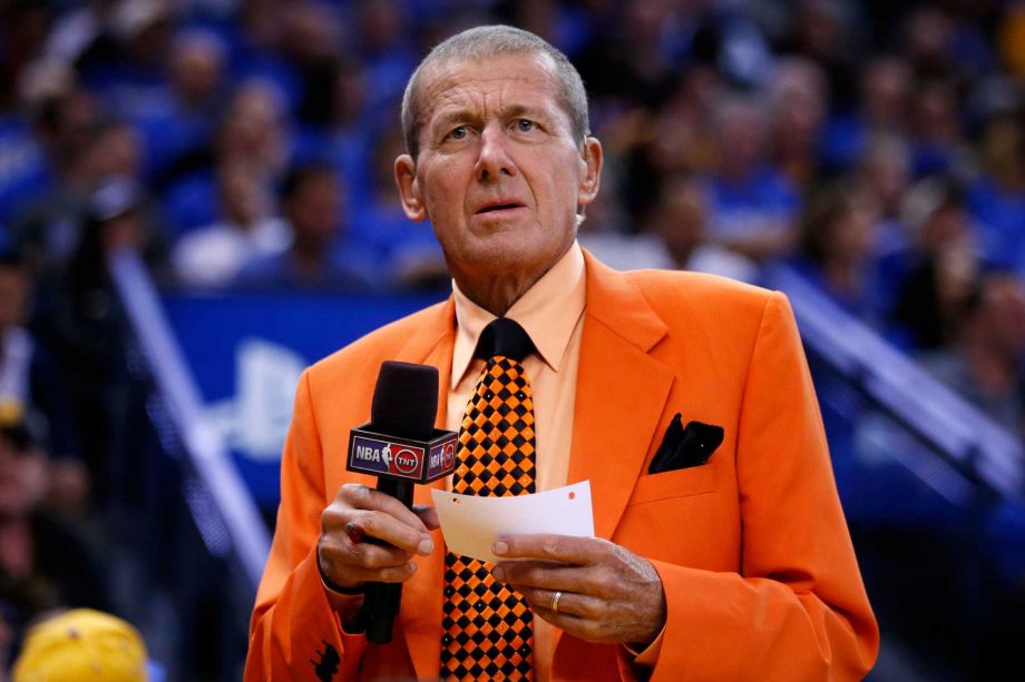 AJWoodson's tweet photo. @bud22089 @jaycrawfordespn
That was Great
(Gonna Miss Craig Sager) :-(
#SagerStrong
#SagerStyle
#SagerSuits
#RIPCraigSager https://t.co/lFW3ej4NYz