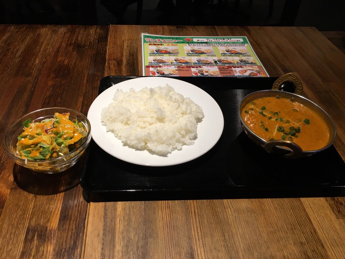 ジャガイモ入りキーマカレー。辛くもなく美味かった。