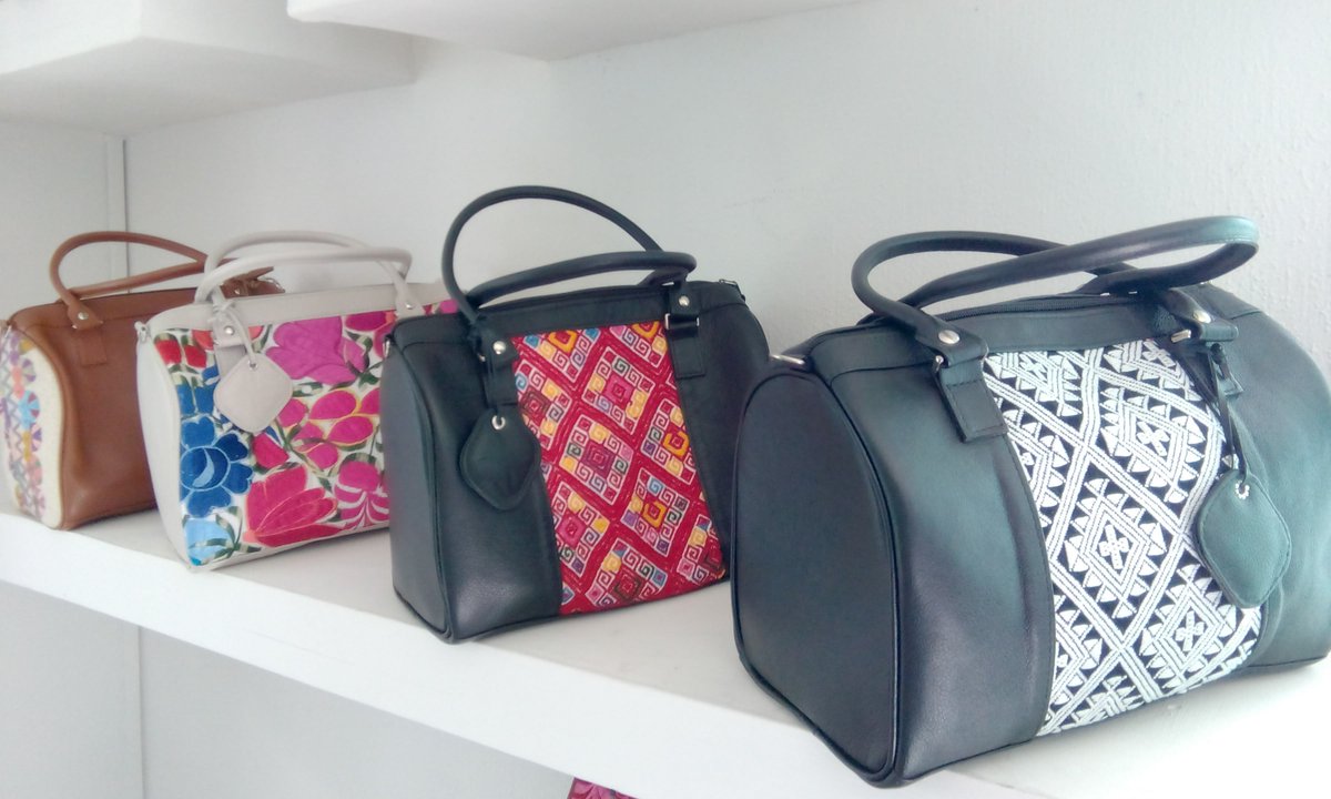 TreebolMx's tweet photo. Lleva la #MAGIA de los bolsos #TREEBOL HOY y siempre. #CONSUMELOCAL #CONSUMECHIAPAS. Informes AQUÍ .. https://t.co/y7xFhGqMuO