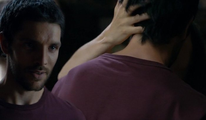 zaxMAGIC's tweet photo. #LeoElster ... I AM GOING TO KISS YOU ... #Hester #HumansS2 #ColinMorgan #SonyaCassidy https://t.co/vXzEDySxv4