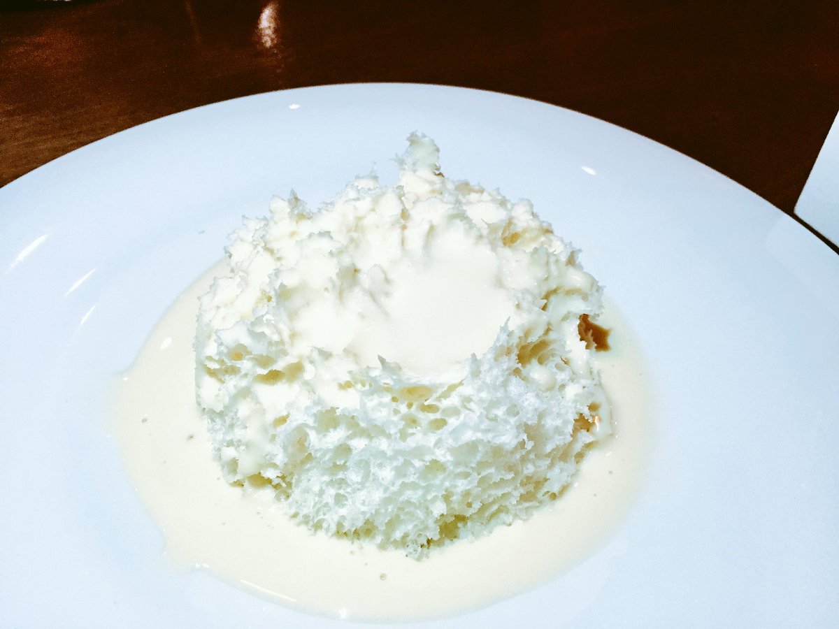 Un nuevo aire en <a href="/talorestaurant/">Talo - Cocina Vasca</a>  chef <a href="/SantiagoMigoya/">santiago migoya</a> Sabores novedosos  (chicharrón mejillón) y clásicos con twist, todo exquisito.