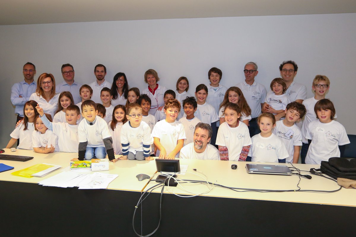 ated4kids's tweet image. Il prossimo incontro si terrà il 14.1.17 #coding #CoderdojoTicino #Scratch #Kidslab #girlsintech #Lugano #Ticino bit.ly/2hBvCgf
