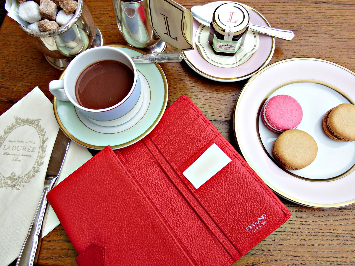 FabBoutiqueUK's tweet image. To celebrate our new store opening  #london #marylebone we have one of our beautful wallets to #win #RT and follow. #Win #FreebieFriday