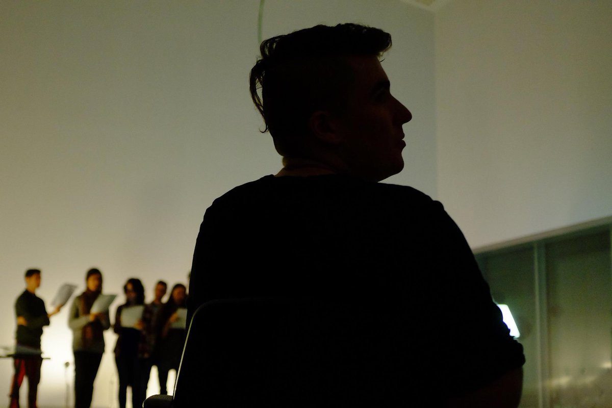 FugaES's tweet photo. ¿Qué aportan las residencias a los inicios de la carrera de un artista? Mañana a las 12:00 en @etopia_ @John_Bence_  y #HelenaCánovas https://t.co/0CotDKxEti