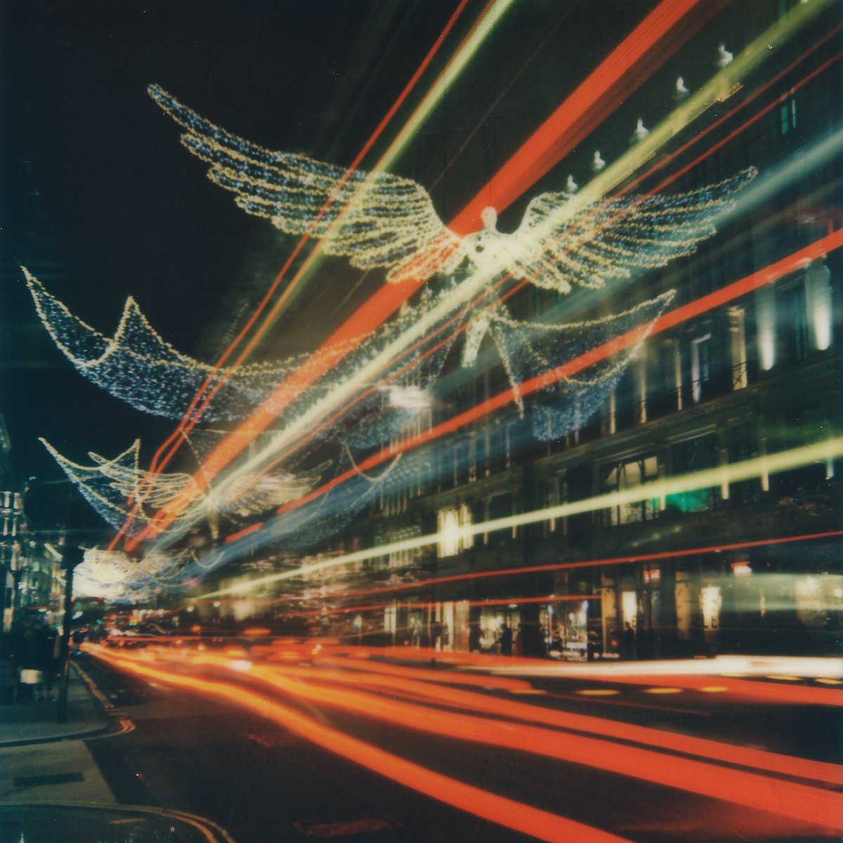 Ray_Liu's tweet photo. #Lightcrawler Christmas Edition - Merry Xmas everyone! @Impossible_HQ #I1 #sx70 film F22 15 Seconds https://t.co/RfKiEJTcQi
