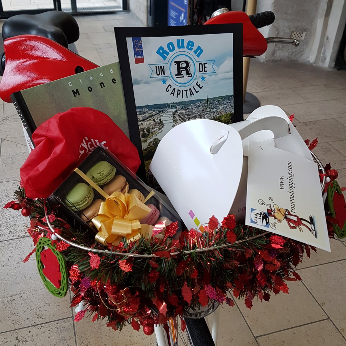 Voici les cadeaux qui vous attendent si vous trouvez le Cy'Clic de Noël ! Trouvez-le, il vient d'être déposé dans une station !