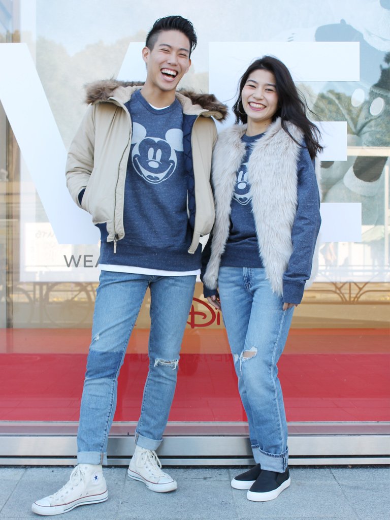 Gap Japan フラッグシップ原宿スタッフ注目コーデ メンズのミッキー プリントスウェットで 思わずディズニーランドに行きたくなっちゃうお揃いコーデ T Co Ujkcskvdxy T Co Nexvflrll0