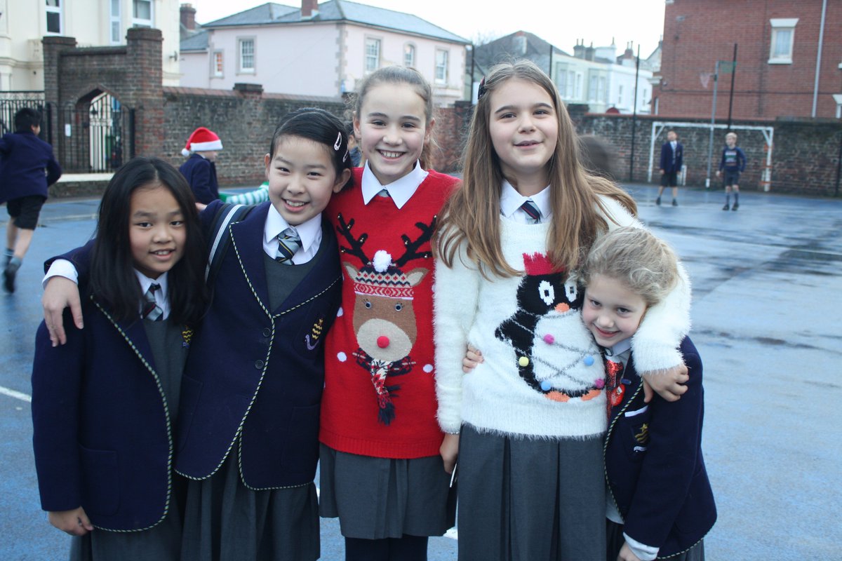 SJCJuniorSchool's tweet photo. What a fantastic array of #ChristmasJumpers in the playground today! #christmasjumperday #charityevent #lastdayofterm #yippppeee https://t.co/1iPbkw2h30