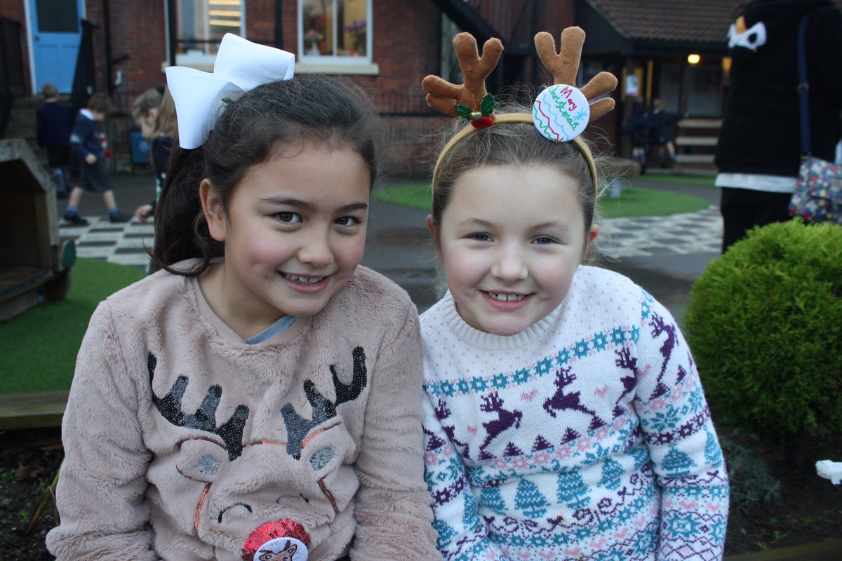 SJCJuniorSchool's tweet photo. What a fantastic array of #ChristmasJumpers in the playground today! #christmasjumperday #charityevent #lastdayofterm #yippppeee https://t.co/1iPbkw2h30