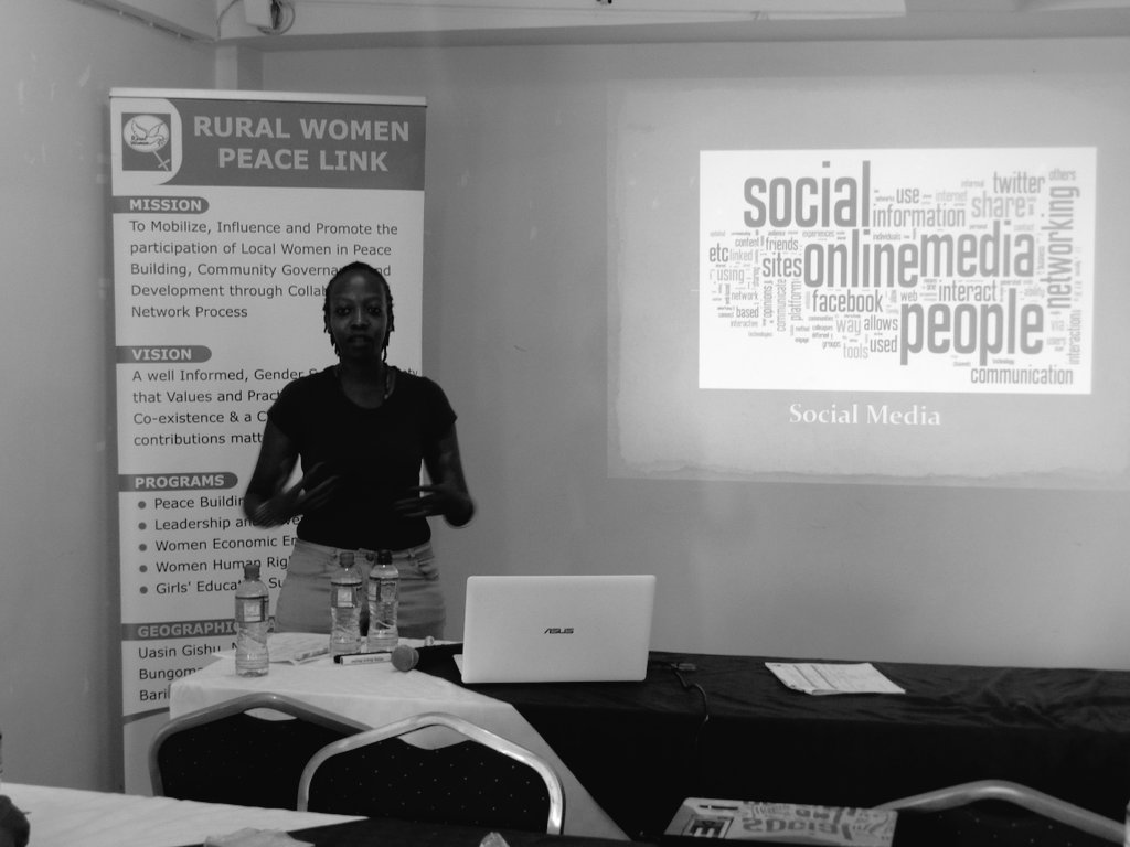 klag1325's tweet photo. @AfricanDaughta helps journalists understand how social media can raise awareness on &amp; promote Advocacy of #unscr1325 https://t.co/3FkXfJzdtf