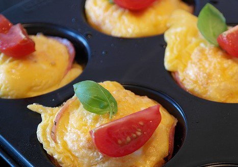KetoneItUp's tweet photo. As I'm snacking on my egg muffins, it made me think.. How do YOU make your eggs? What is your FAVORITE way to eat eggs? #ketodiet #LCHF https://t.co/IjwyeA32o3